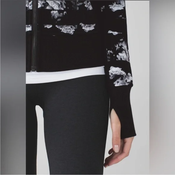 Lululemon Scuba Hoodie II Dream Rose Stripe | Neutral Blush Black | Size 6 - Picture 7 of 12